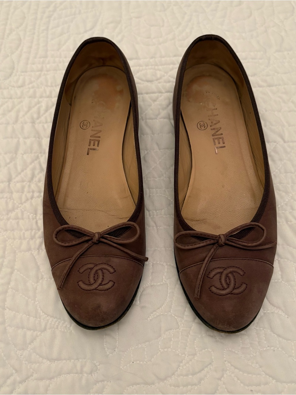 Chocolate brown chanel ballet flats size 37